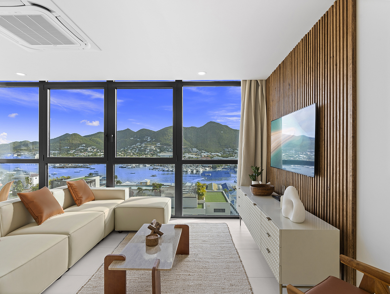 B-231-Livingroom.jpg