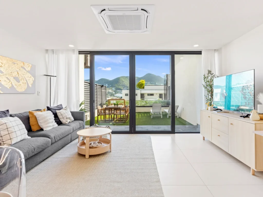 B206 magnificent 1 bedroom with terrace vacation rental The Hills Residence Sint Maarten