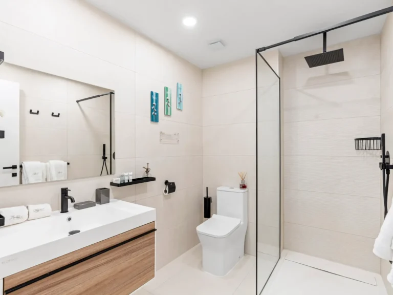 Bathroom apartment B207 The Hills Residence Simpson Bay Sint Maarten