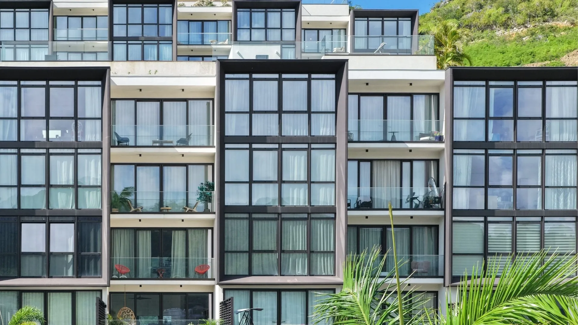 The Hills Residence Exteriors (4)