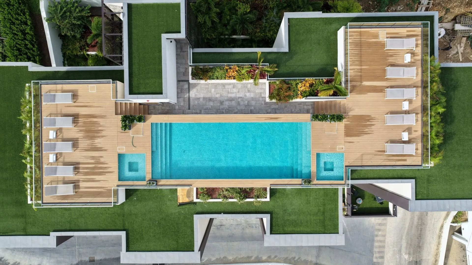 The Hills Residence Exteriors (2)