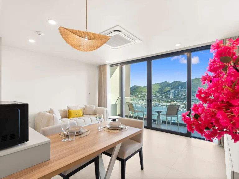 D446 1-bedroom condo vacation rental Simpson Bay, The Hills Residence, Sint Maarten