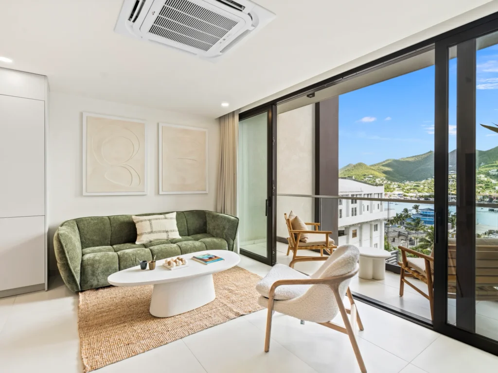 B216 - The Hills Residence