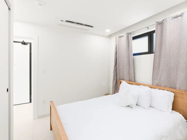 D418 The Hills Residence in Simpson Bay, vacation rentals offered by 4U Real Estate